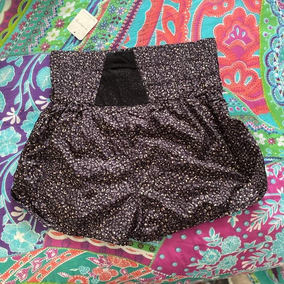 FP Movement | The Way Home Printed Shorts BNWT - Picture 2 of 4